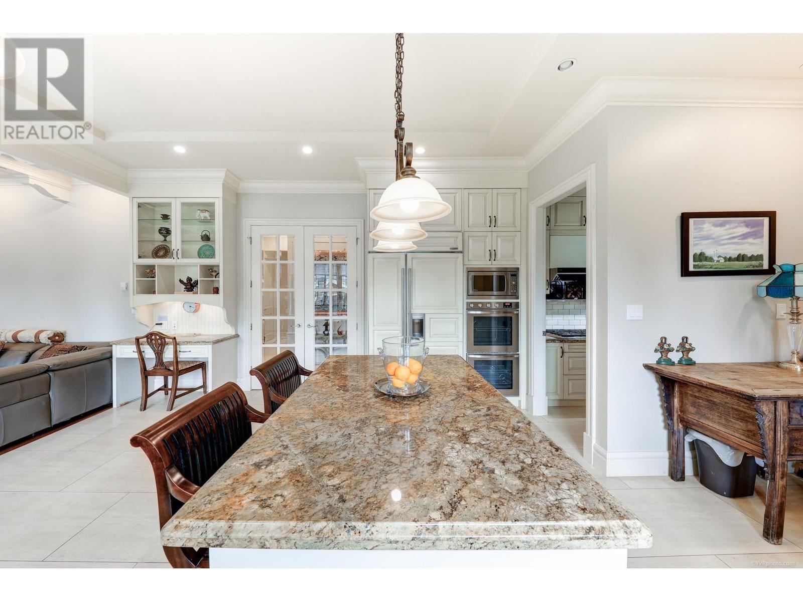Listing Picture 15 of 36 : 1922 W 44TH AVENUE, Vancouver / 溫哥華 - 魯藝地產 Yvonne Lu Group - MLS Medallion Club Member