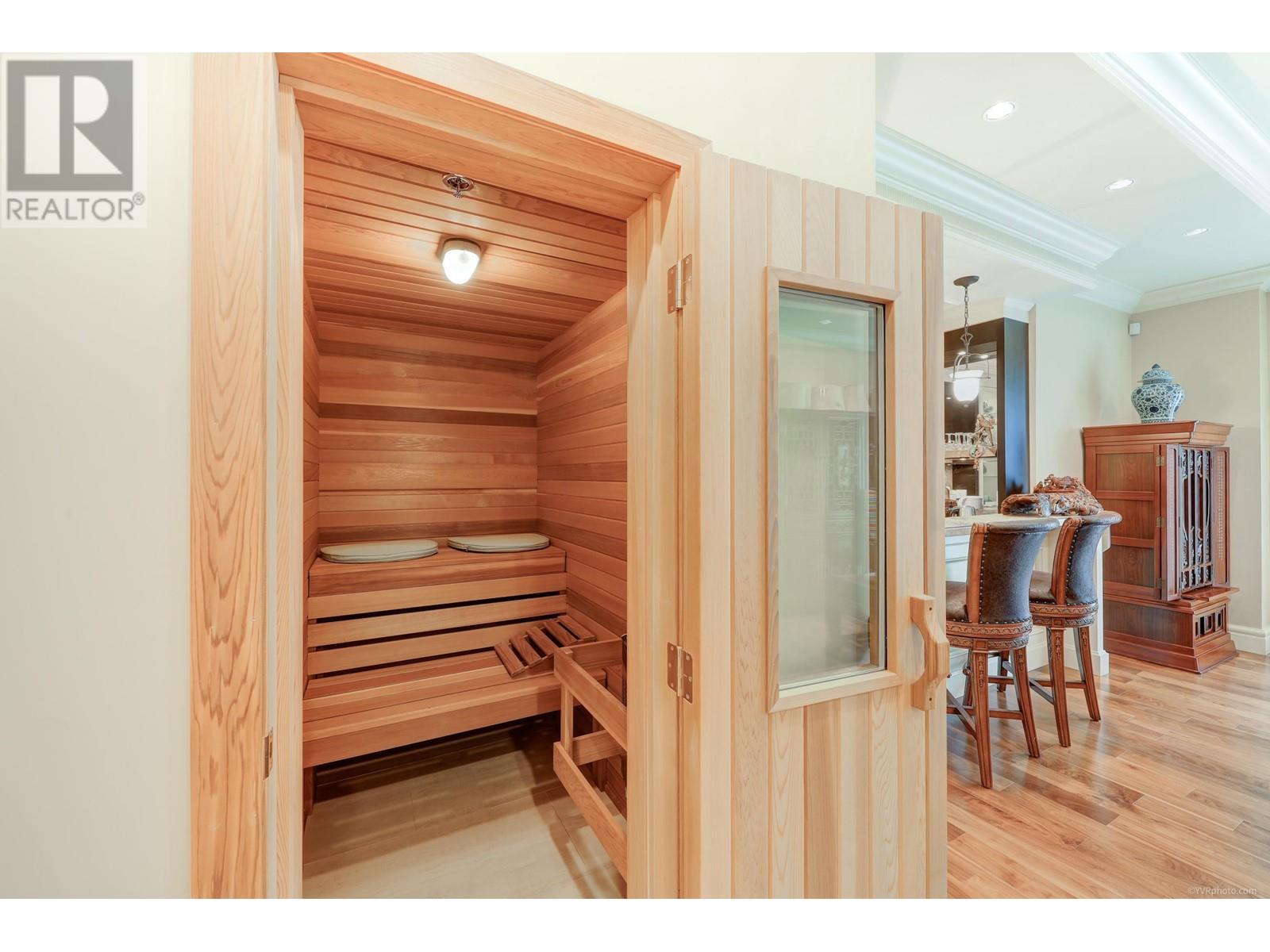 Listing Picture 36 of 36 : 1922 W 44TH AVENUE, Vancouver / 溫哥華 - 魯藝地產 Yvonne Lu Group - MLS Medallion Club Member