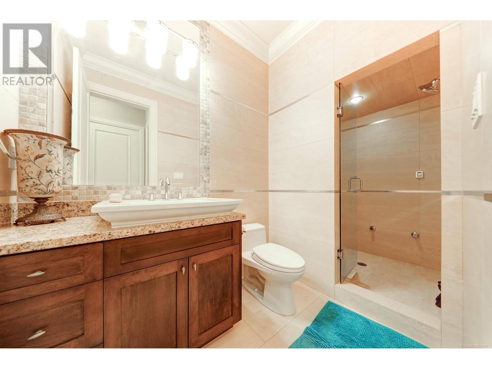 Listing Picture 30 of 36 : 1922 W 44TH AVENUE, Vancouver / 溫哥華 - 魯藝地產 Yvonne Lu Group - MLS Medallion Club Member