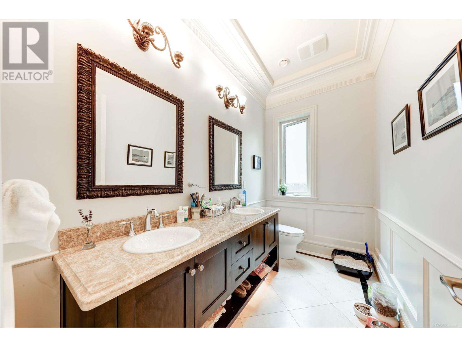 Listing Picture 13 of 36 : 1922 W 44TH AVENUE, Vancouver / 溫哥華 - 魯藝地產 Yvonne Lu Group - MLS Medallion Club Member