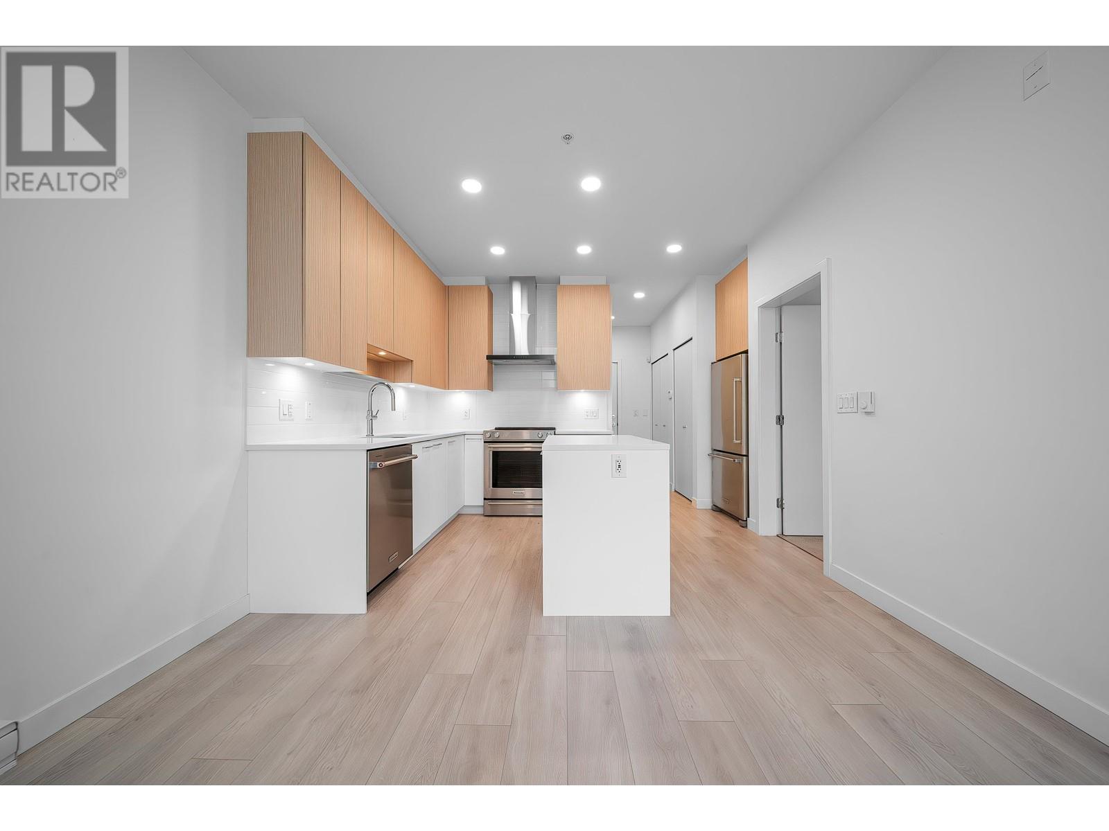518 7588 16th Street, Burnaby, British Columbia  V3N 0H8 - Photo 11 - R2974833