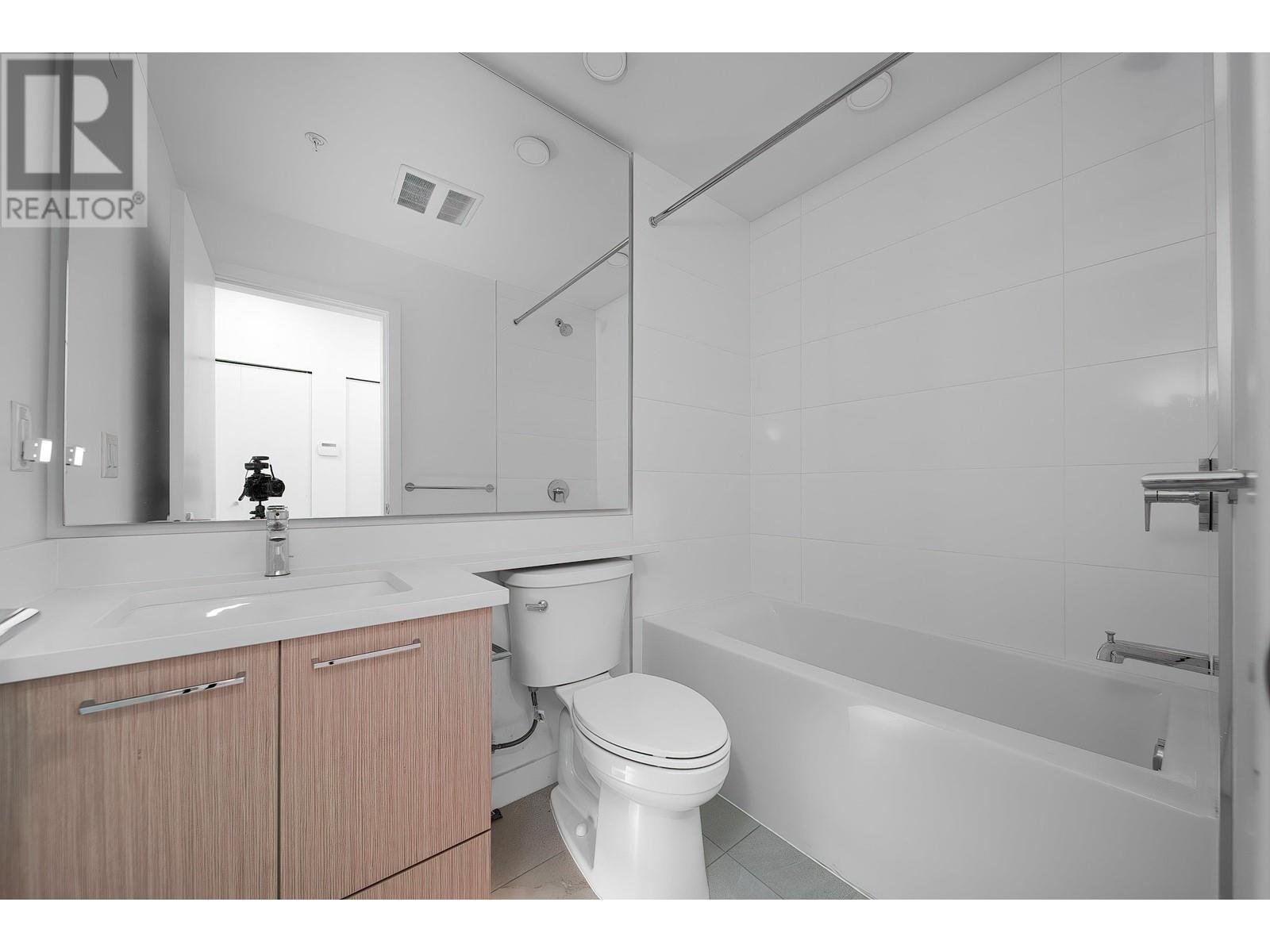 518 7588 16th Street, Burnaby, British Columbia  V3N 0H8 - Photo 7 - R2974833