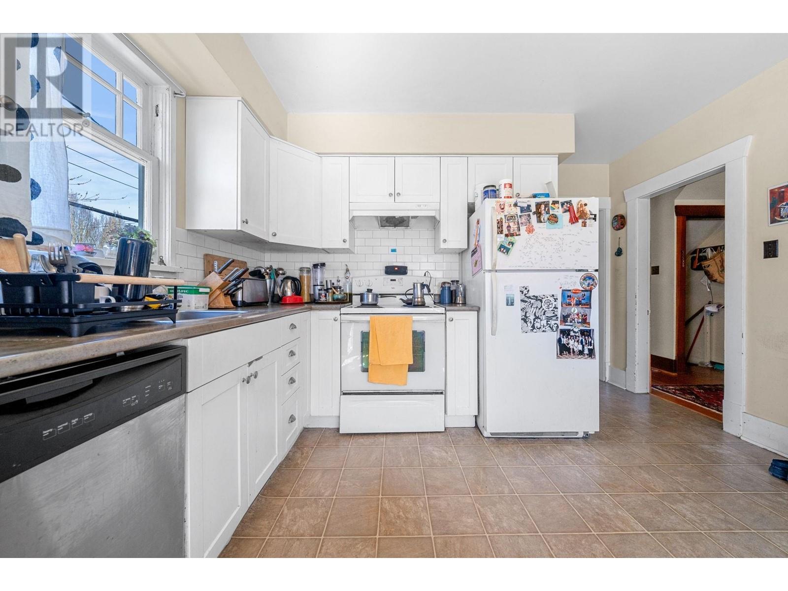 2110 Ferndale Street, Vancouver, British Columbia  V5L 1Y4 - Photo 4 - R2975503