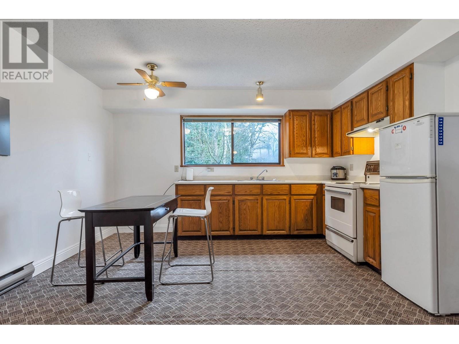 3775 Lincoln Avenue, Coquitlam, British Columbia  V3E 3H8 - Photo 10 - R2977520