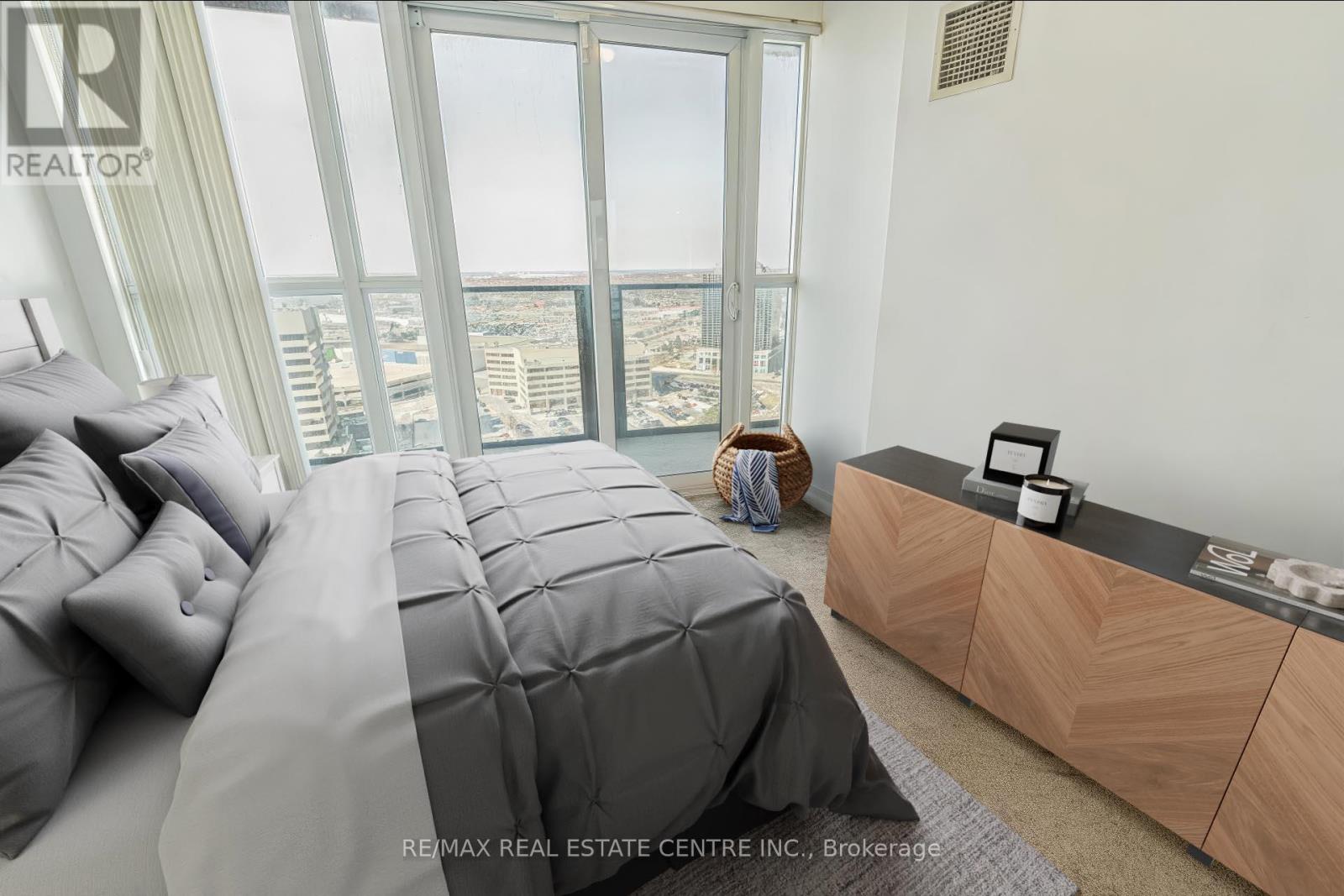2305 - 60 Absolute Avenue, Mississauga, Ontario  L4Z 0A9 - Photo 10 - W12020714