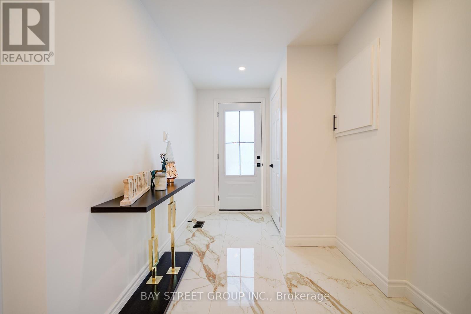 Property at 391 LAKE DRIVE S image 1