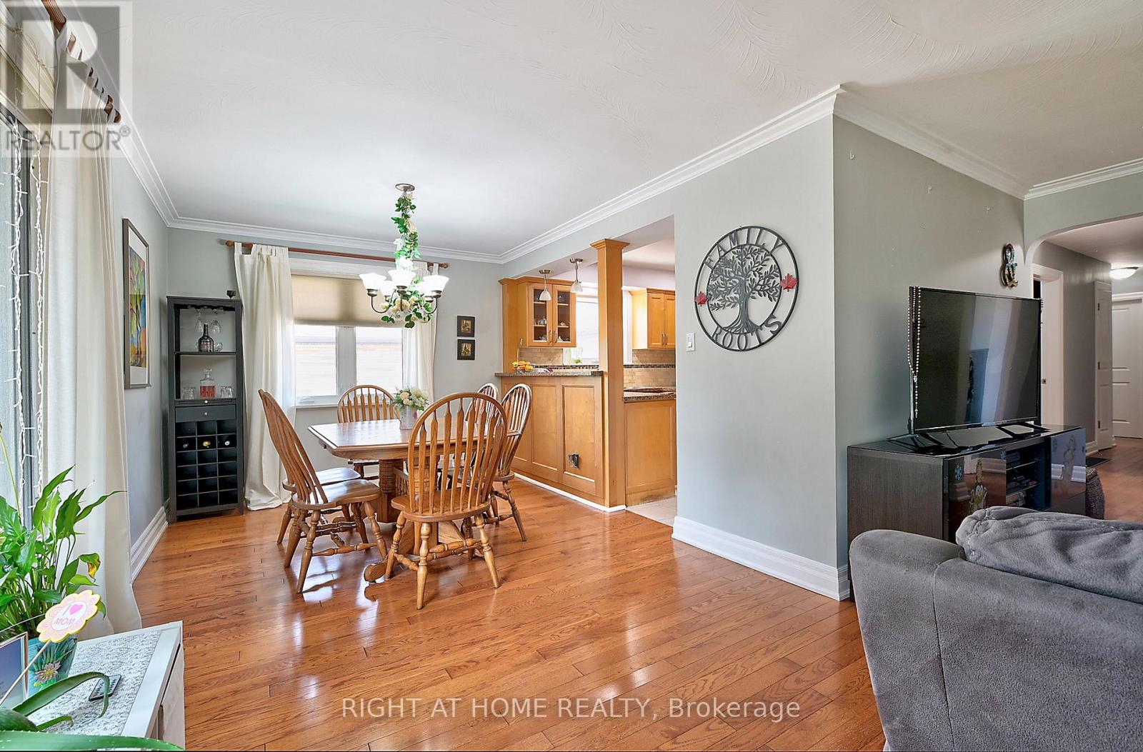 Property at 32 DEL RIA DRIVE image 5