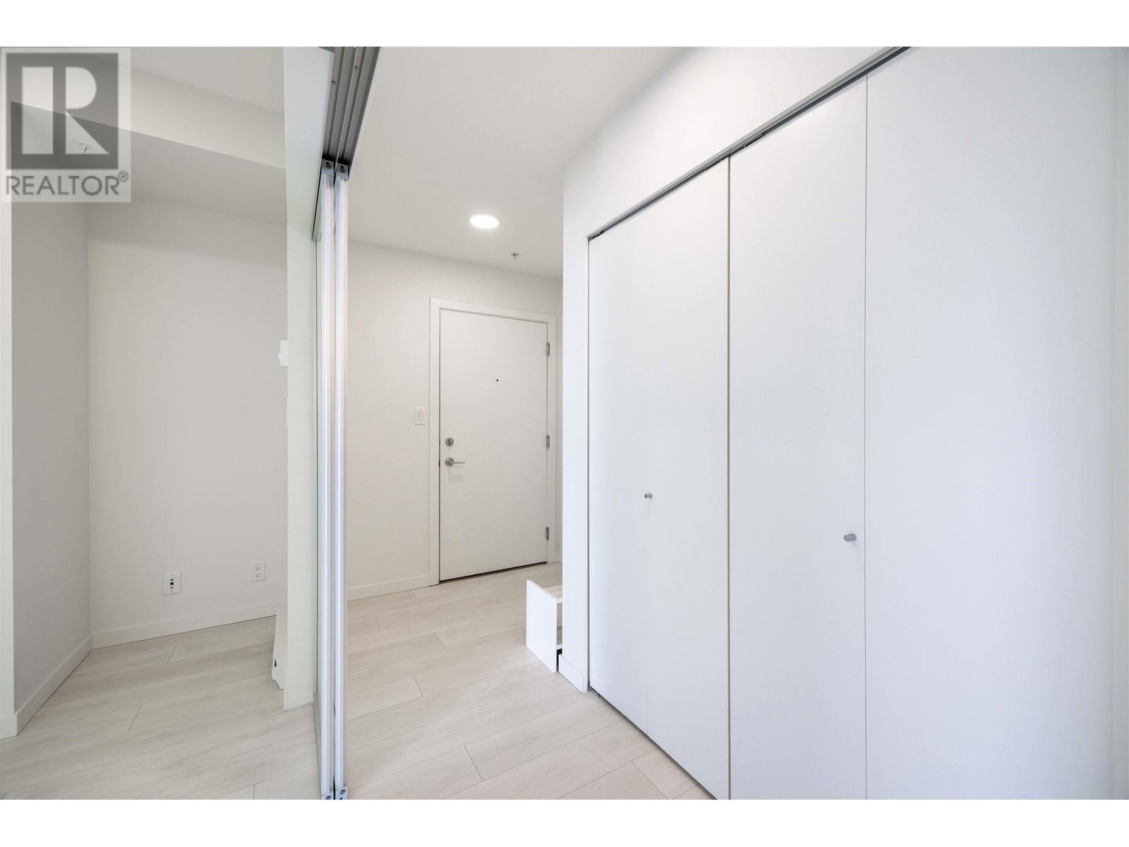1601 691 North Road, Coquitlam, British Columbia  V3J 0H9 - Photo 11 - R2965369