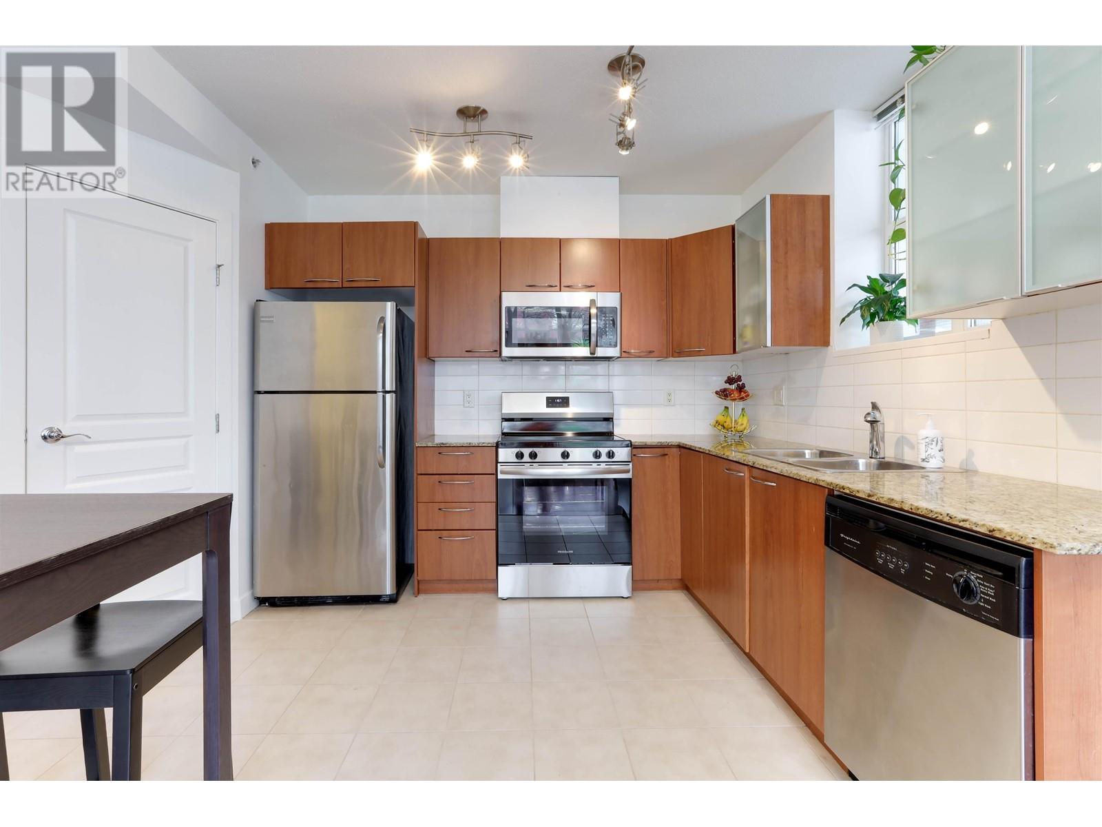 1468 Cedar Cottage Mews, Vancouver, British Columbia  V5N 5Z1 - Photo 6 - R2976534