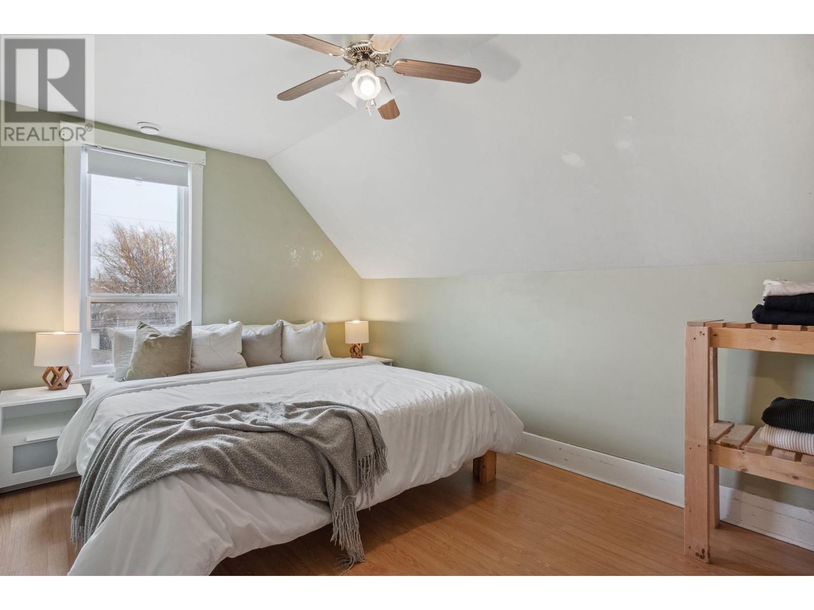 Listing Picture 14 of 36 : 2539 E GEORGIA STREET, Vancouver / 溫哥華 - 魯藝地產 Yvonne Lu Group - MLS Medallion Club Member