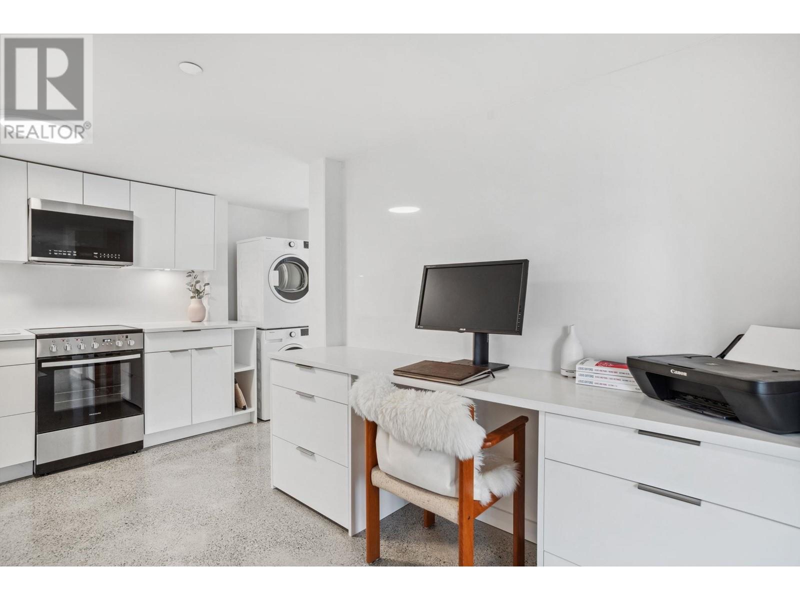 Listing Picture 24 of 36 : 2539 E GEORGIA STREET, Vancouver / 溫哥華 - 魯藝地產 Yvonne Lu Group - MLS Medallion Club Member