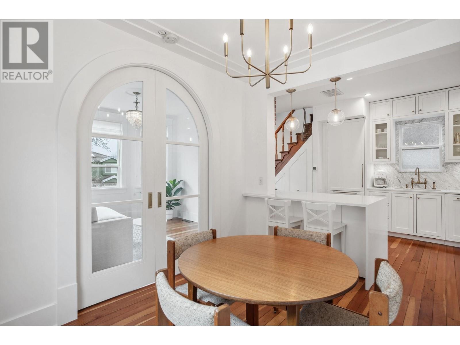 Listing Picture 8 of 36 : 2539 E GEORGIA STREET, Vancouver / 溫哥華 - 魯藝地產 Yvonne Lu Group - MLS Medallion Club Member