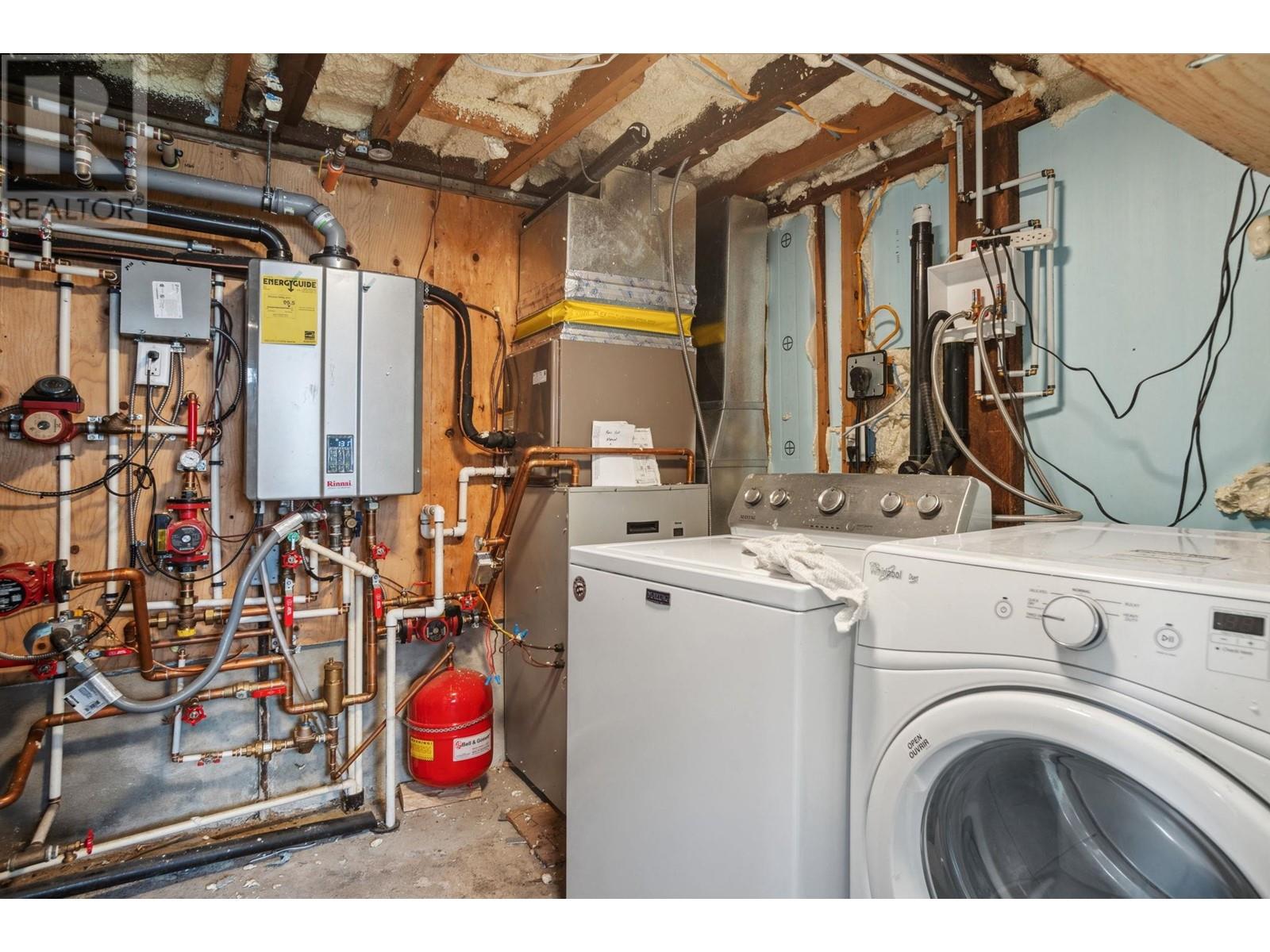 Listing Picture 31 of 36 : 2539 E GEORGIA STREET, Vancouver / 溫哥華 - 魯藝地產 Yvonne Lu Group - MLS Medallion Club Member