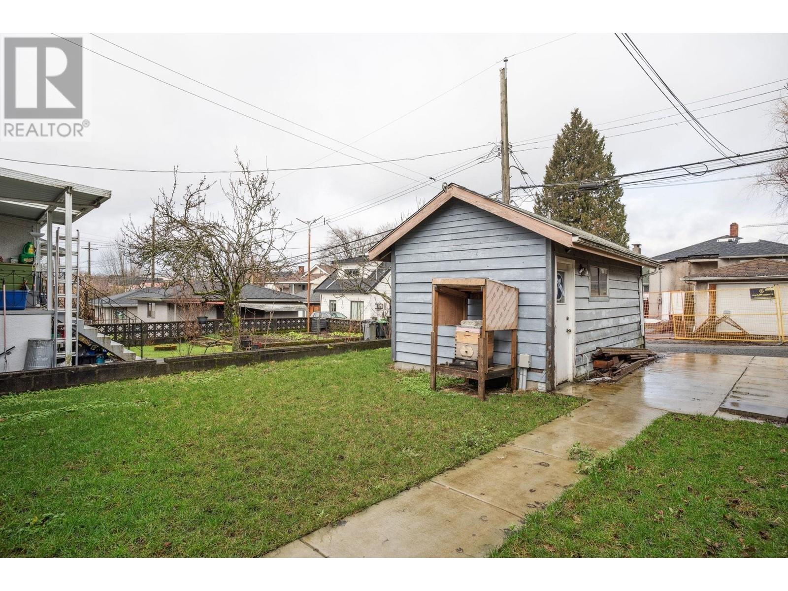 Listing Picture 33 of 36 : 2539 E GEORGIA STREET, Vancouver / 溫哥華 - 魯藝地產 Yvonne Lu Group - MLS Medallion Club Member