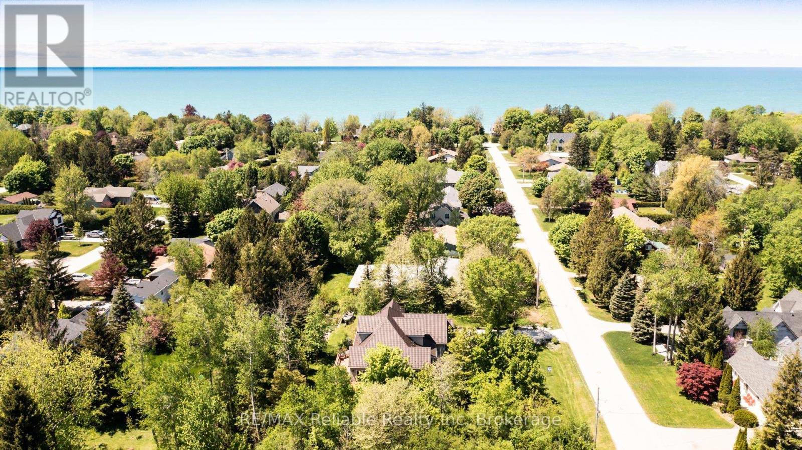 32 Christy Street, Bluewater, Ontario  N0M 1G0 - Photo 4 - X12020983