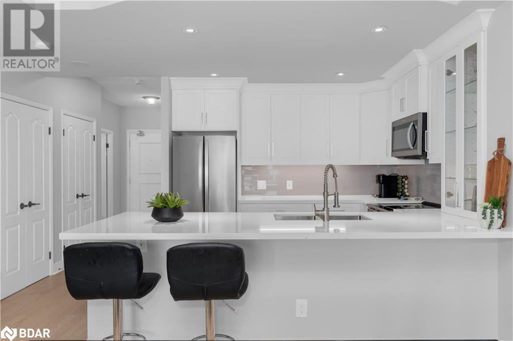 2 Toronto Street Unit# Ph1-4, Barrie, Ontario  L4N 9R2 - Photo 12 - 40700889