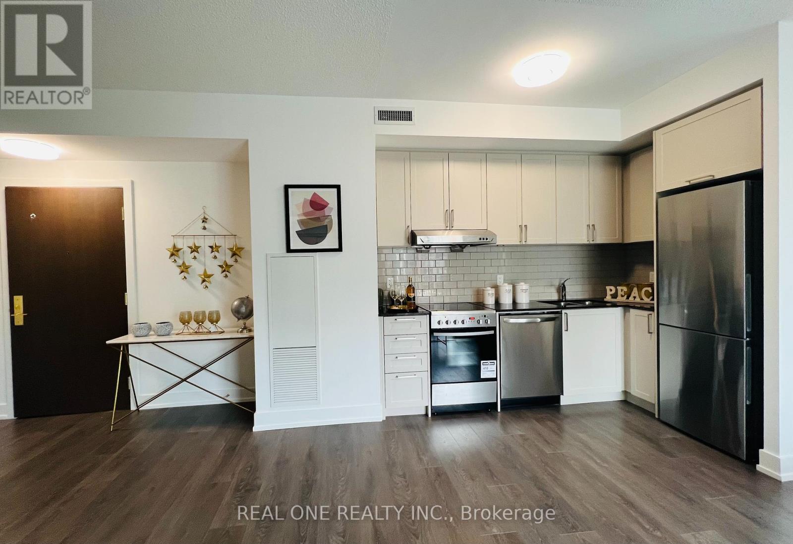 Property at 510W - 268 BUCHANAN DRIVE image 3