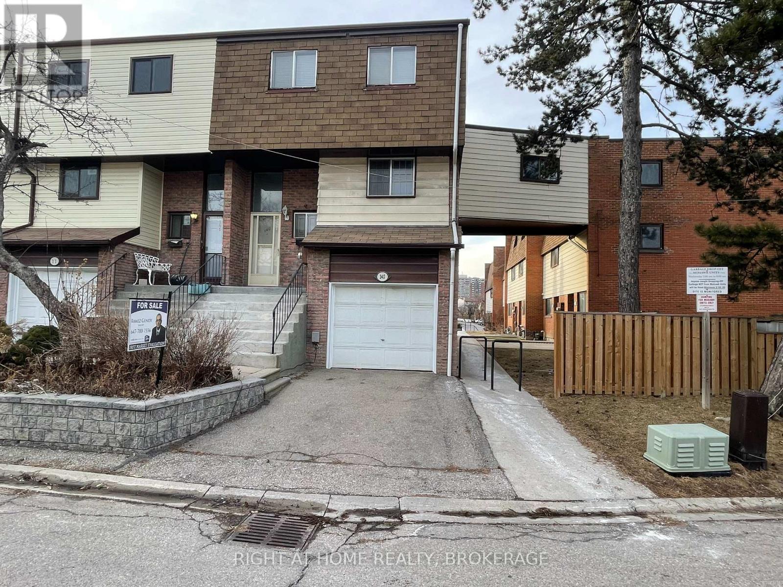 Property at 140 - 180 MISSISSAUGA VALLEY BOULEVARD image 2