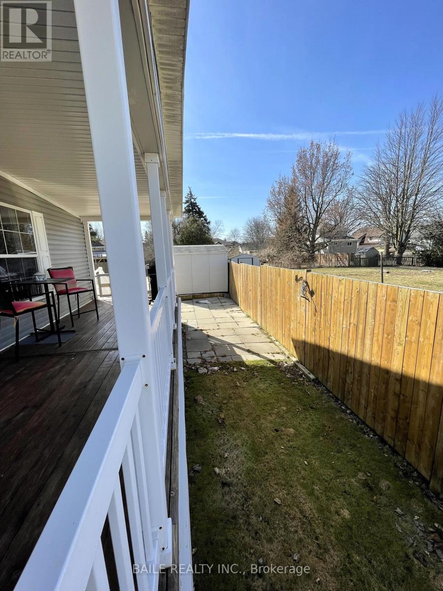 598 Gold Street, Warwick, Ontario  N0M 2S0 - Photo 19 - X12020986