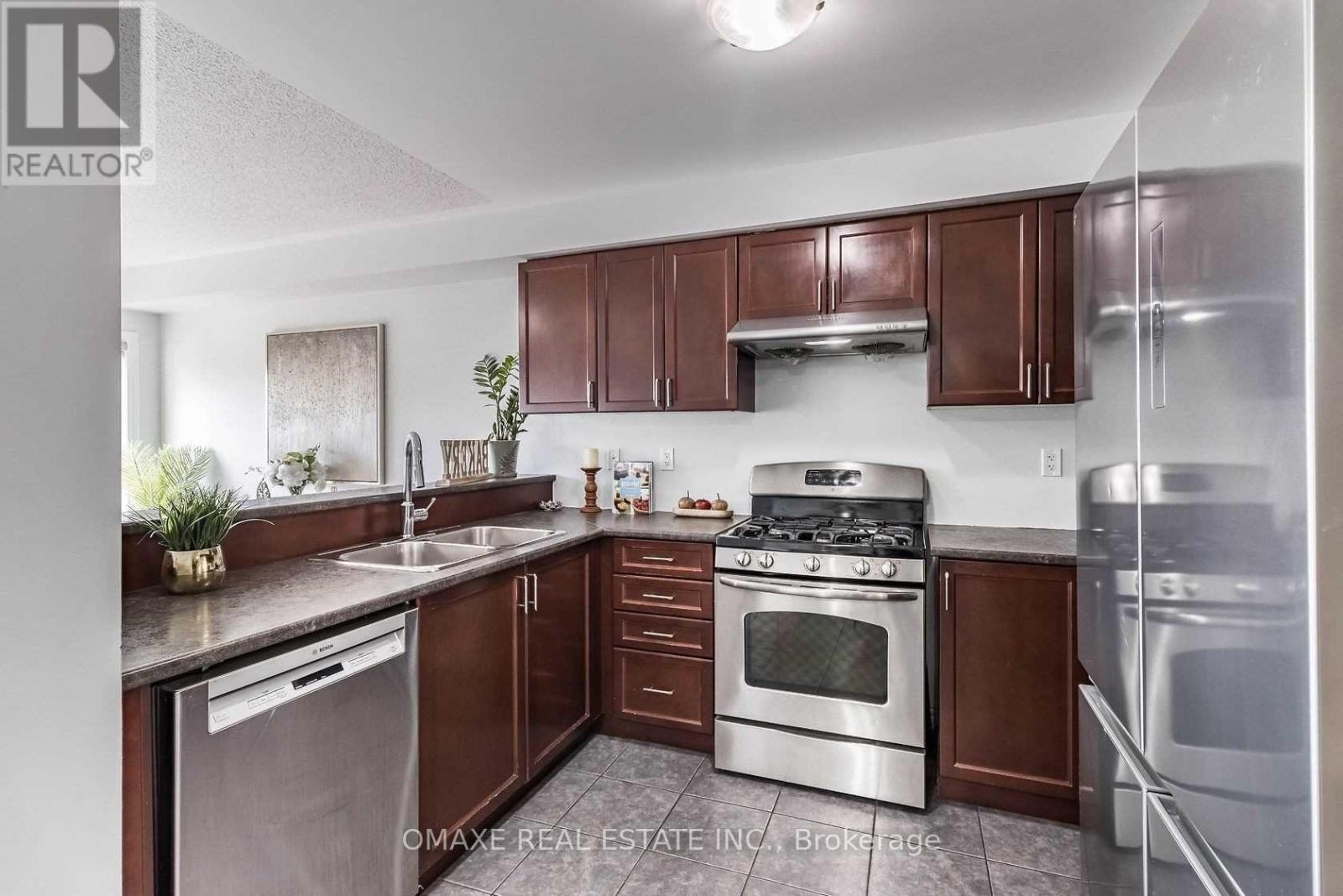 31 Cedarbrook Road, Brampton, Ontario  L6R 0W8 - Photo 13 - W12021037