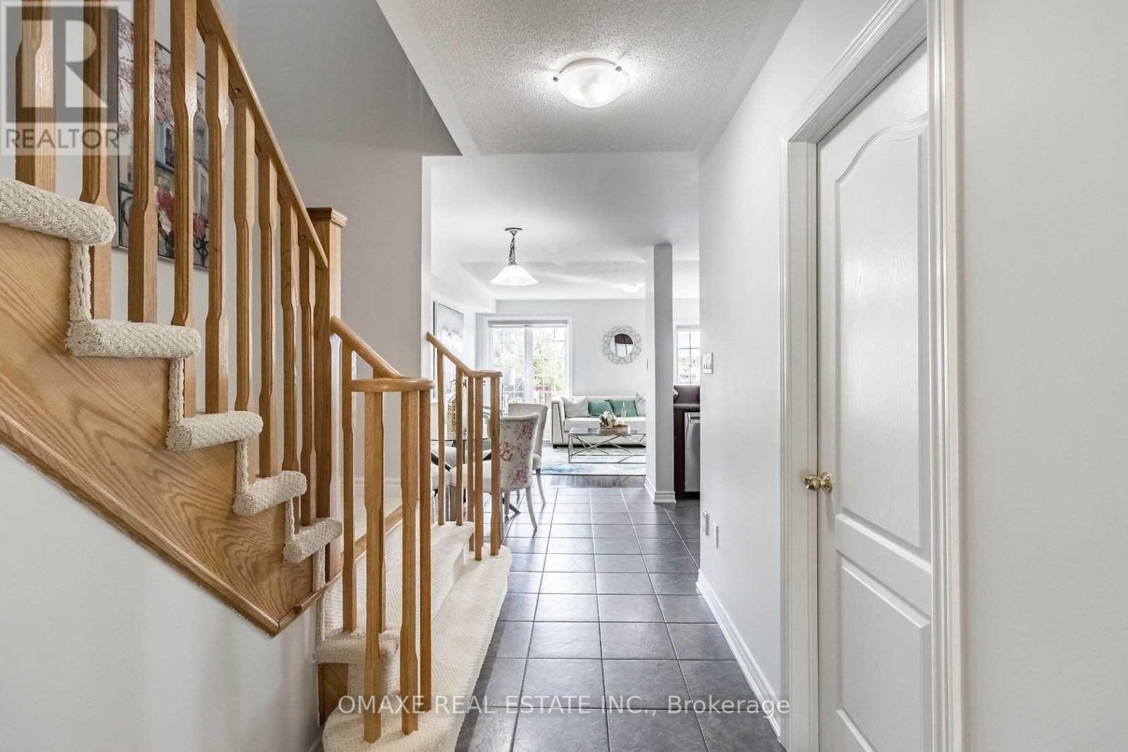31 Cedarbrook Road, Brampton, Ontario  L6R 0W8 - Photo 6 - W12021037