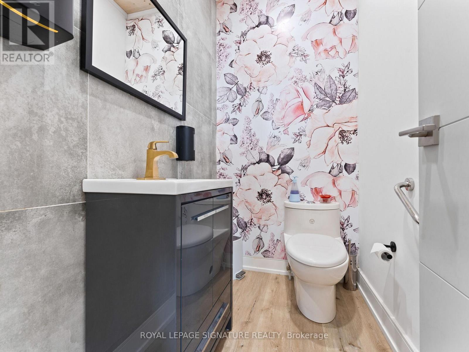 3814 Bloor Street W, Toronto (Islington-City Centre West), Ontario  M9B 6C2 - Photo 10 - W12014626