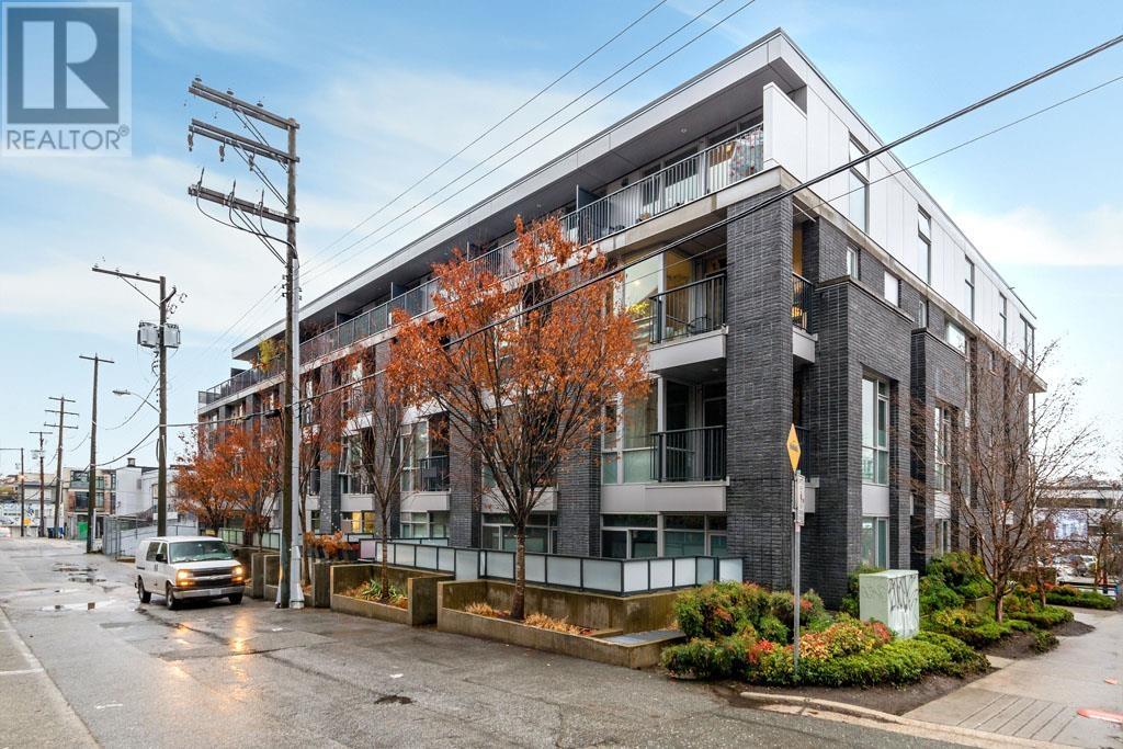 301 2511 Quebec Street, Vancouver, British Columbia  V5T 0B6 - Photo 1 - R2978197