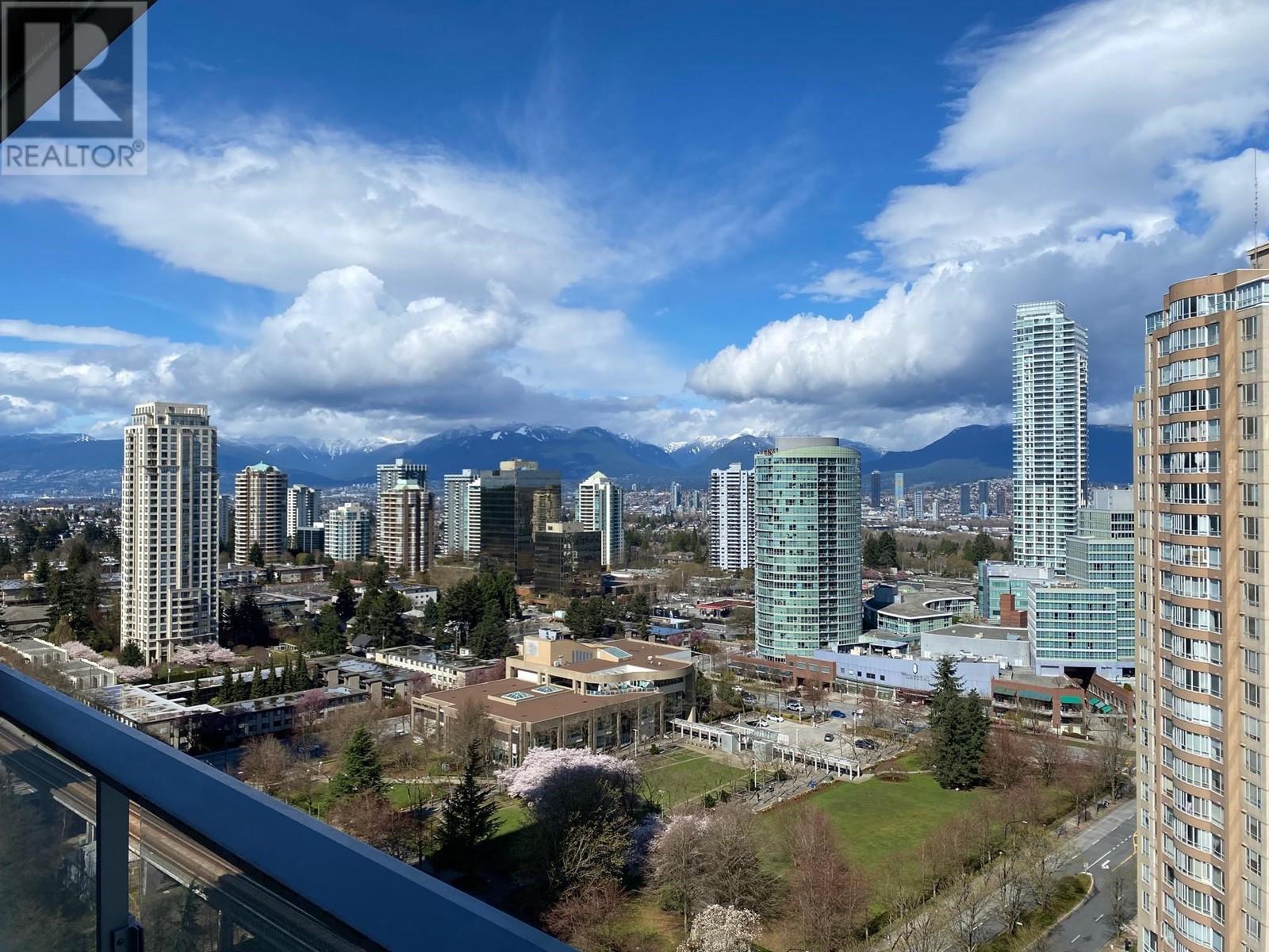 220x 6333 Silver Avenue, Burnaby, British Columbia  V5H 0C3 - Photo 1 - R2978199