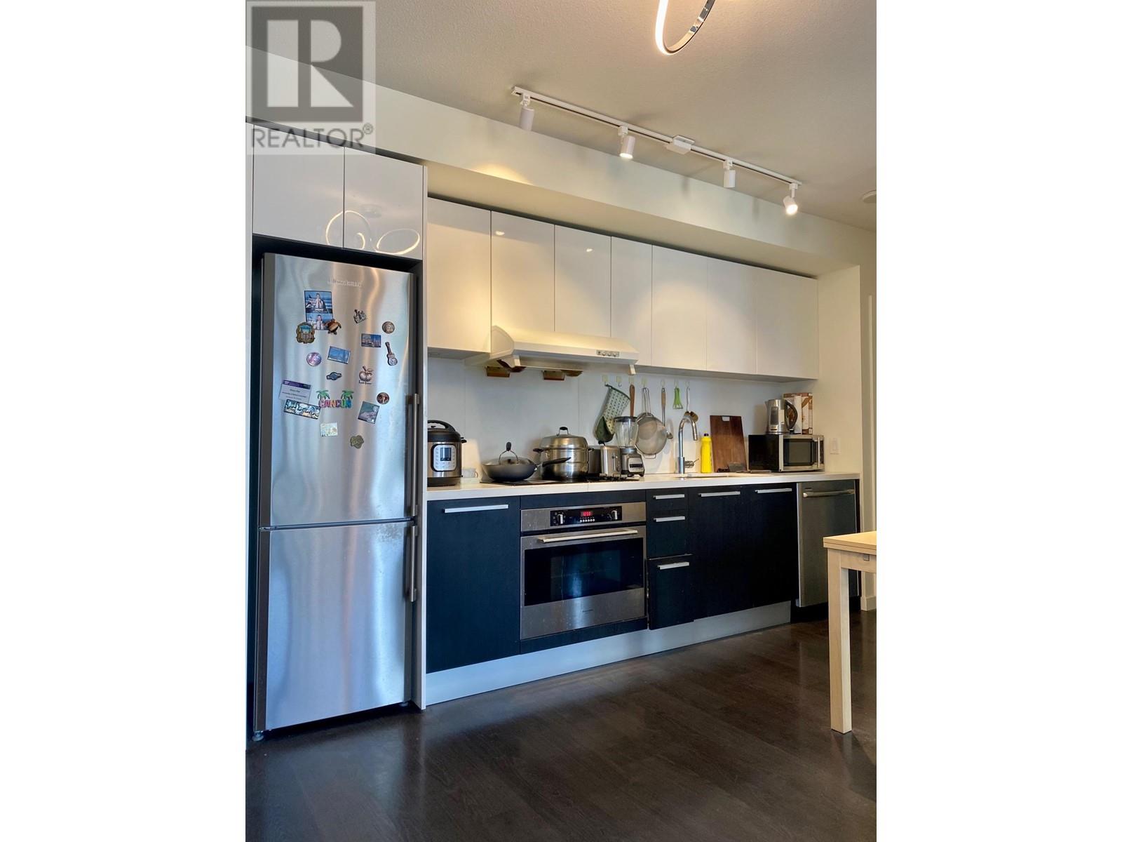 220x 6333 Silver Avenue, Burnaby, British Columbia  V5H 0C3 - Photo 12 - R2978199