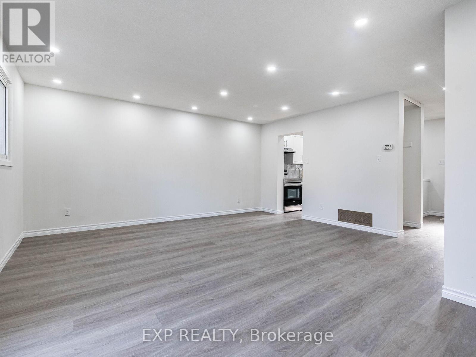 122 - 45 Hansen Road N, Brampton, Ontario  L6V 3C5 - Photo 11 - W12021110