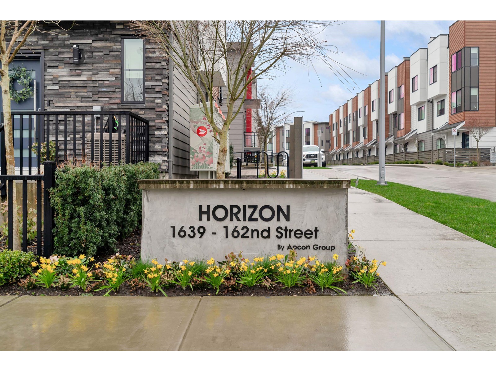 51 1639 162 Street, Surrey, British Columbia  V4A 4Y1 - Photo 1 - R2978095