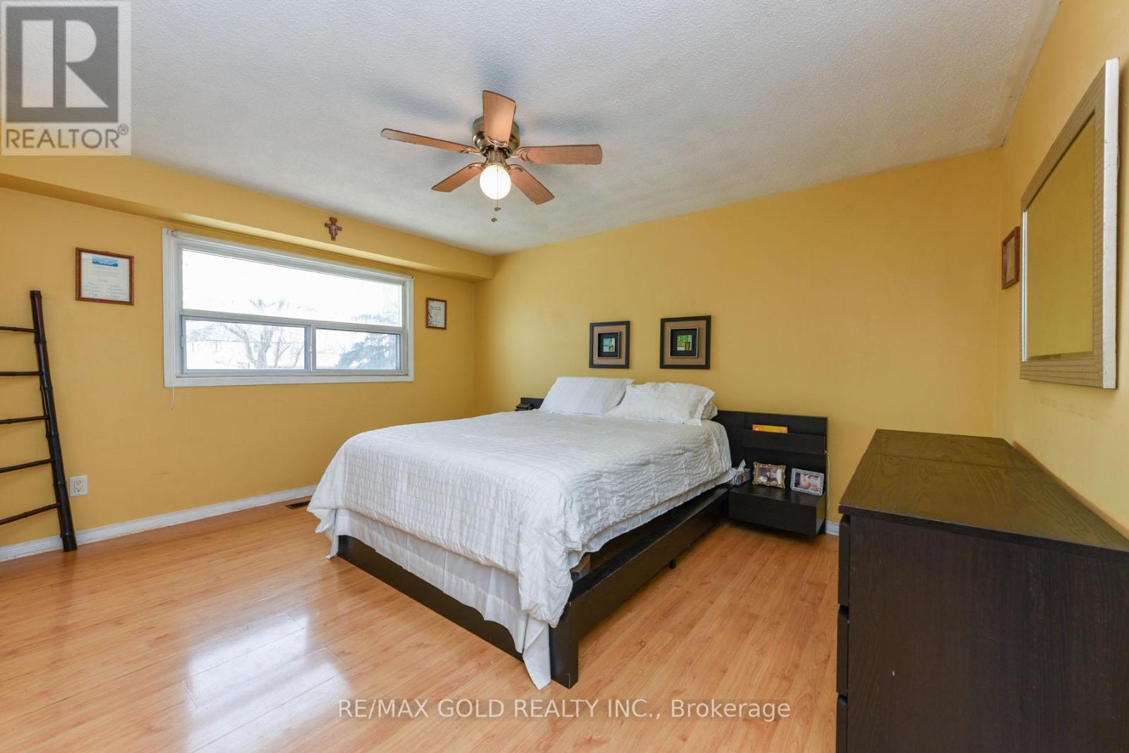 7707 Netherwood Road, Mississauga, Ontario  L4T 3H2 - Photo 24 - W12021147