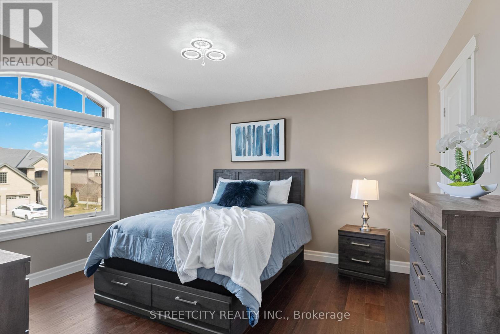 Photo 31 of 46 for 1038 Medway Park Drive N