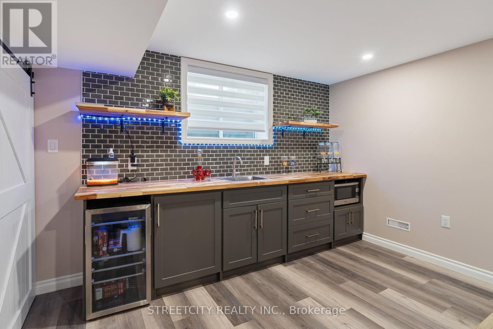 Photo 38 of 46 for 1038 Medway Park Drive N