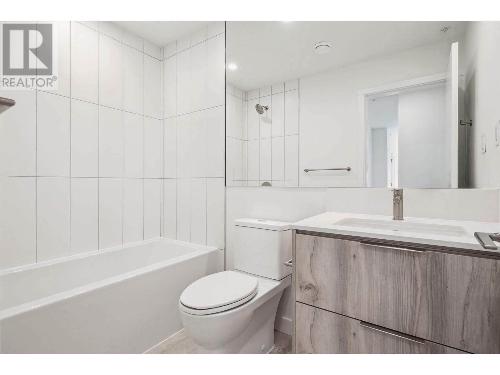 313 3596 Malsum Drive, North Vancouver, British Columbia  V7G 0B2 - Photo 12 - R2976164