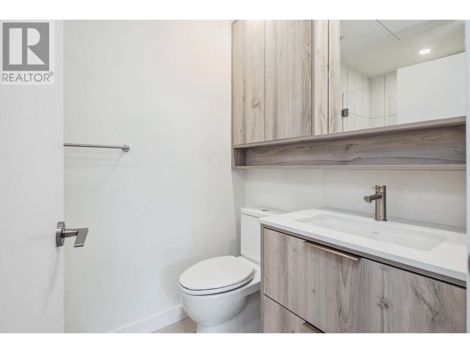 313 3596 Malsum Drive, North Vancouver, British Columbia  V7G 0B2 - Photo 9 - R2976164