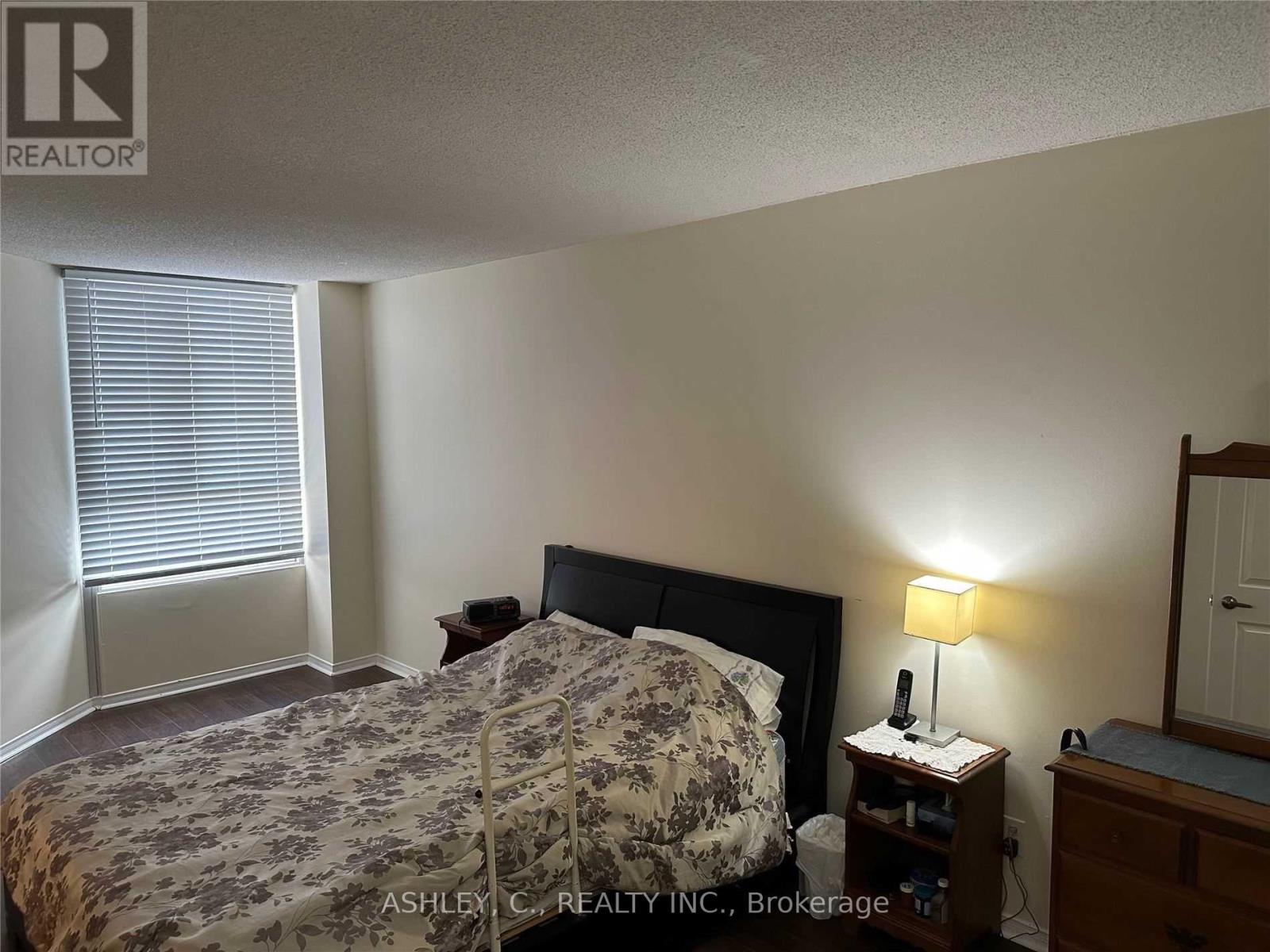 216 - 1485 Lakeshore Road E, Mississauga, Ontario  L5E 3G2 - Photo 9 - W12021184