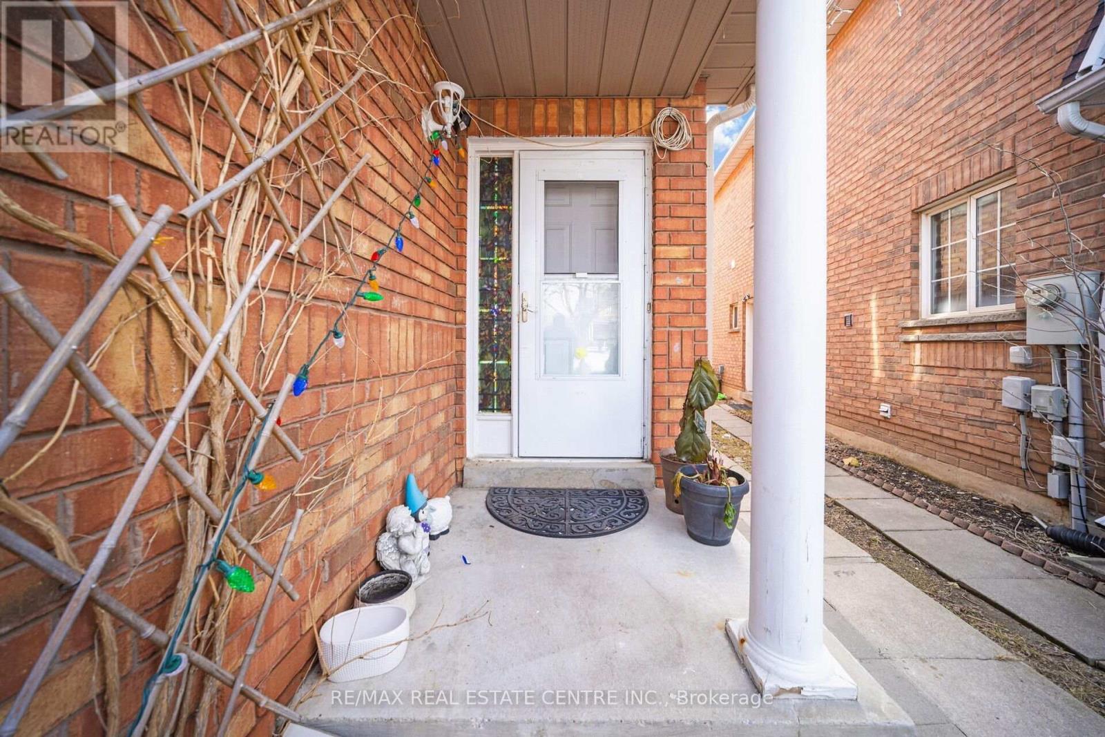 Property at 19 BLUE LAKE AVENUE image 2