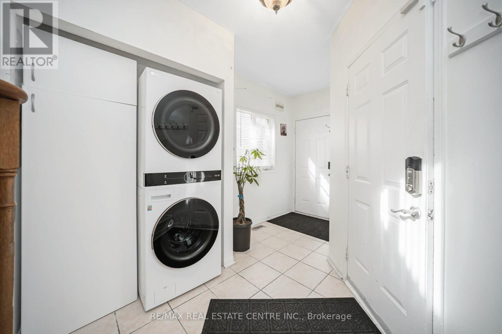 Property at 19 BLUE LAKE AVENUE image 4
