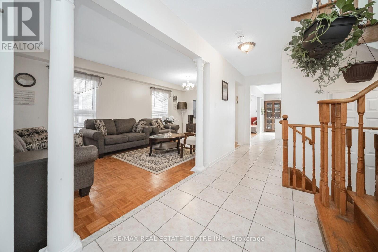 Property at 19 BLUE LAKE AVENUE image 5