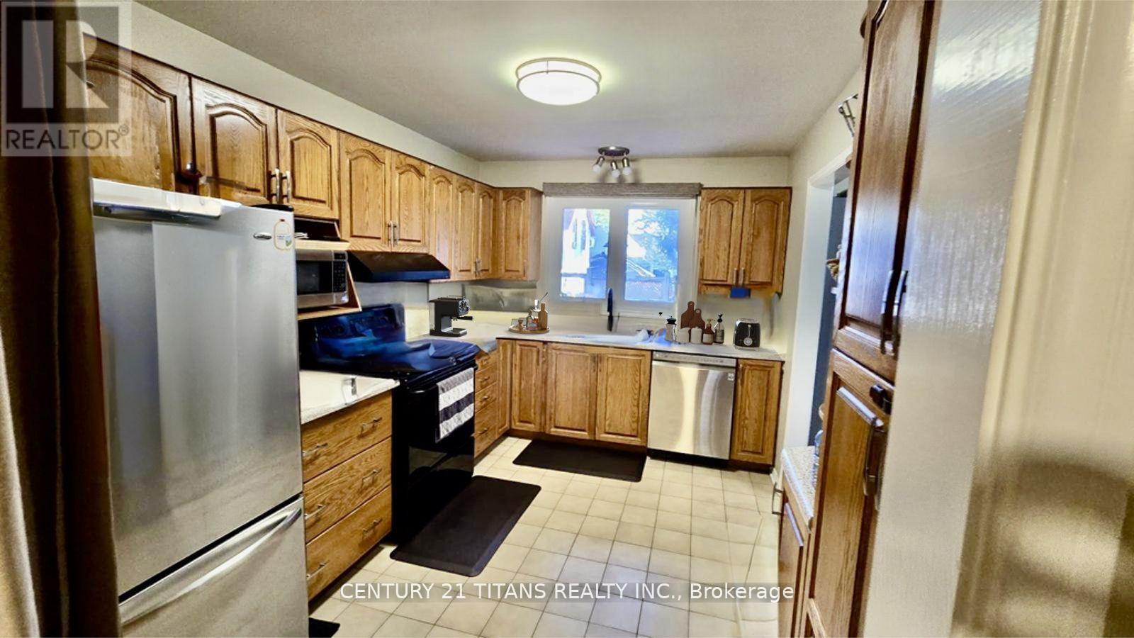 Property at 52 WATER STREET N image 4
