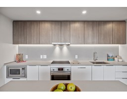 609 13318 104 AVENUE, Surrey, British Columbia