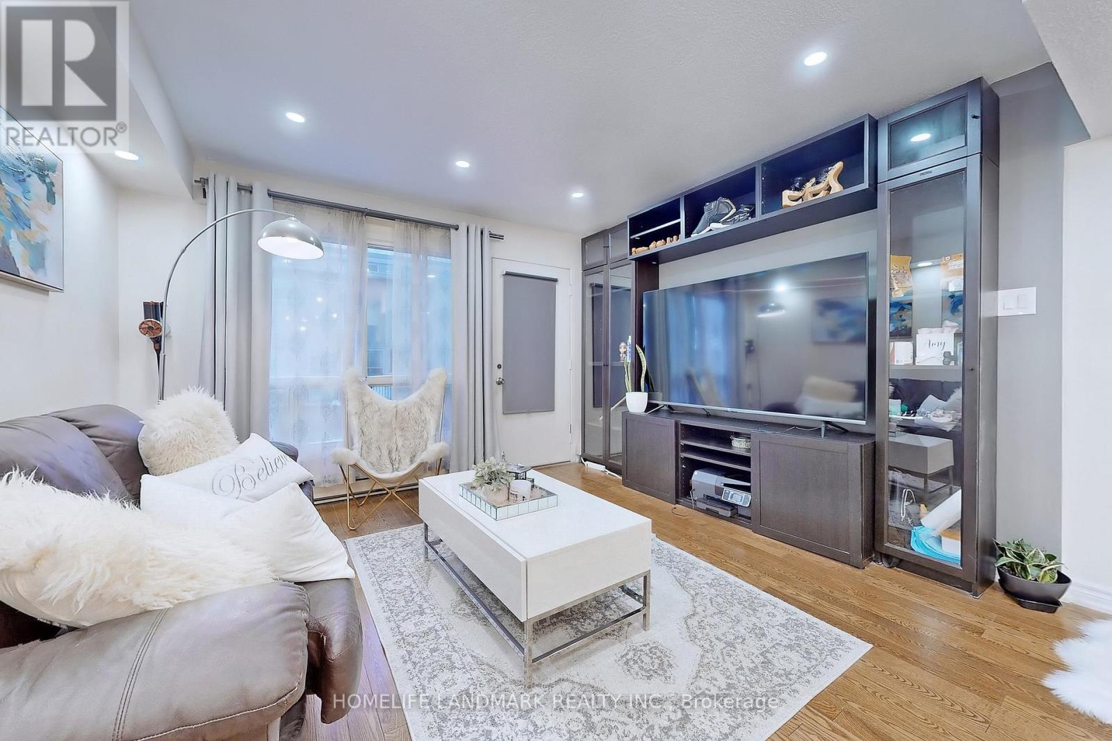 Property at 82 - 1209 QUEEN STREET E image 1