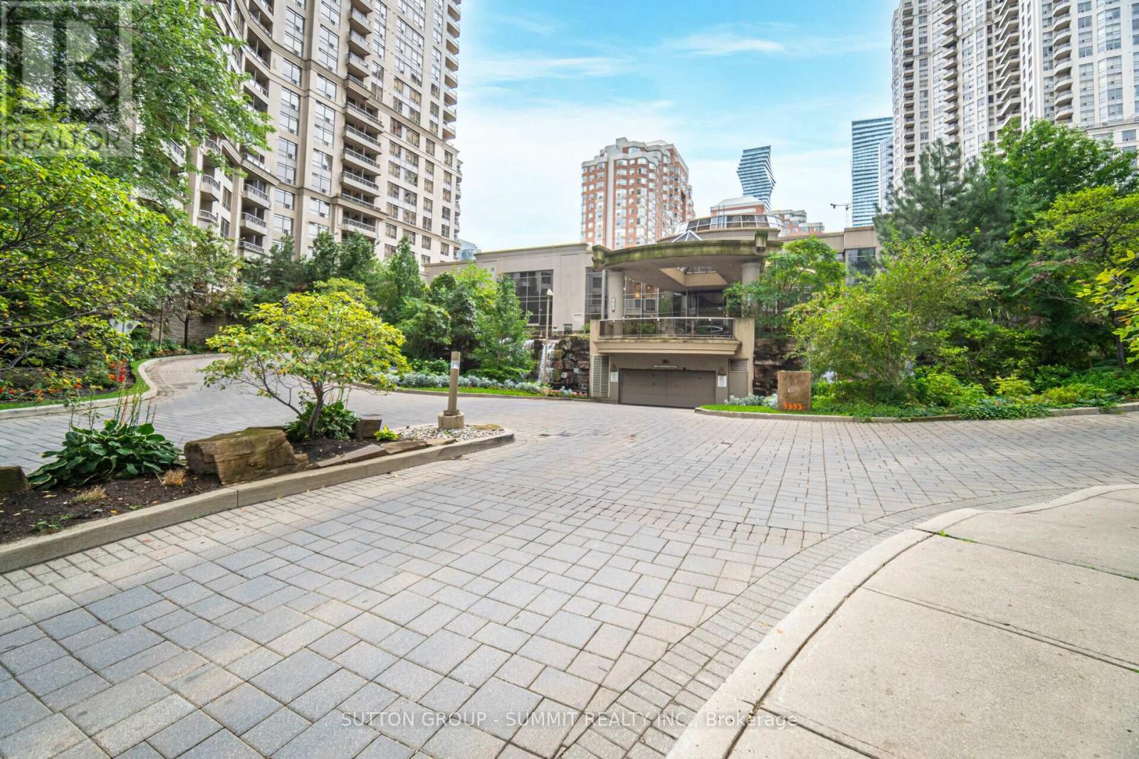 409 - 3880 DUKE OF YORK BOULEVARD, Mississauga, Ontario