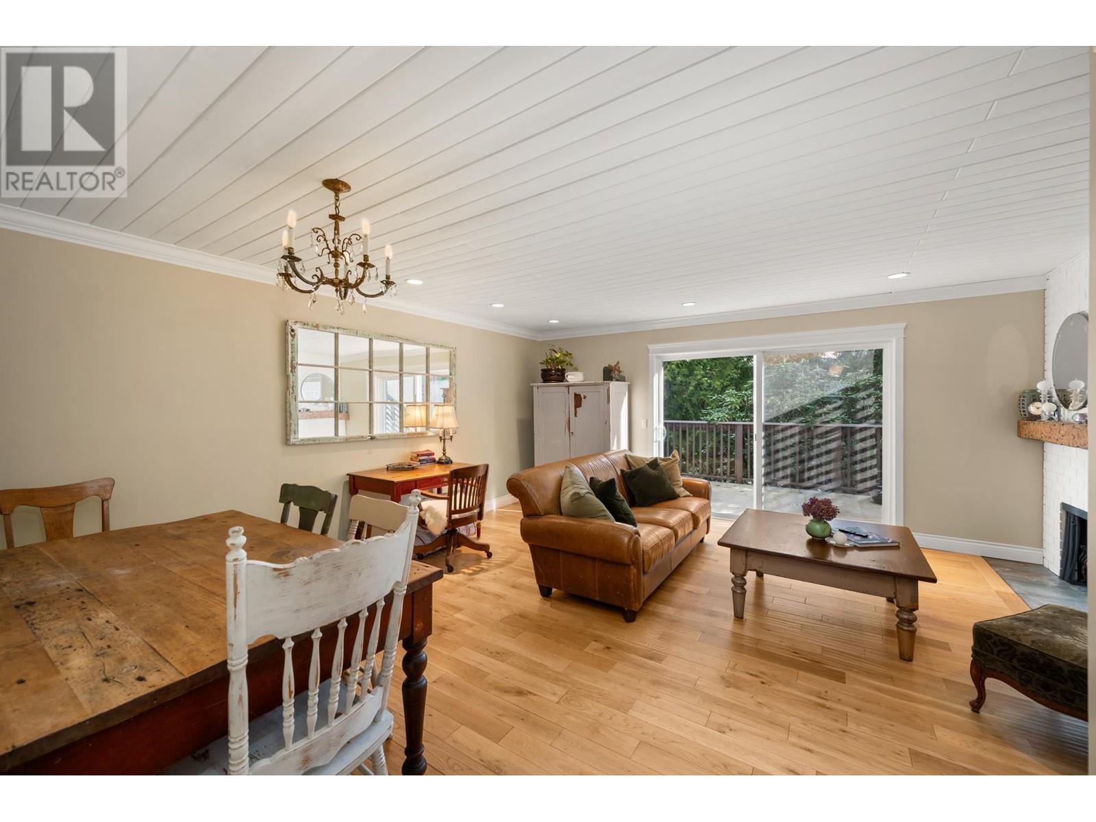 262a Evergreen Drive, Port Moody, British Columbia  V3H 3S2 - Photo 5 - R2978032