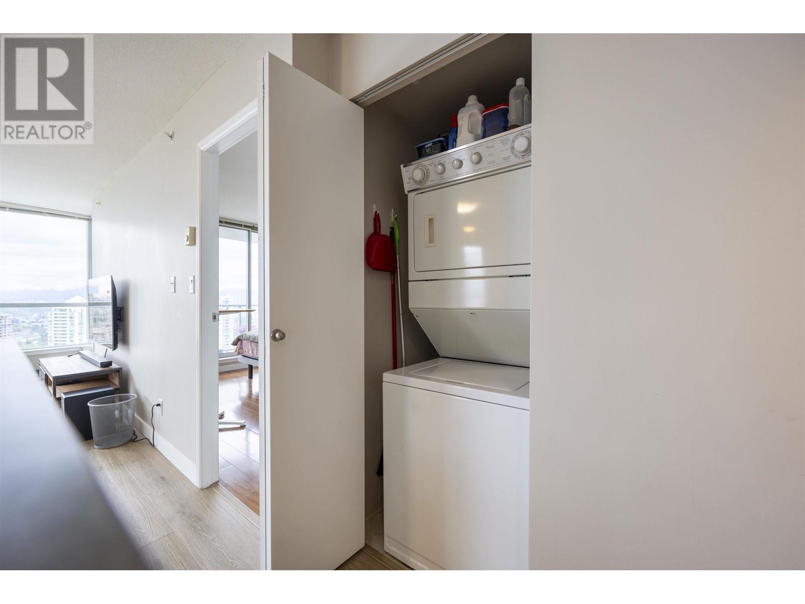 Listing Picture 21 of 24 : 2905 6088 WILLINGDON AVENUE, Burnaby / 本拿比 - 魯藝地產 Yvonne Lu Group - MLS Medallion Club Member