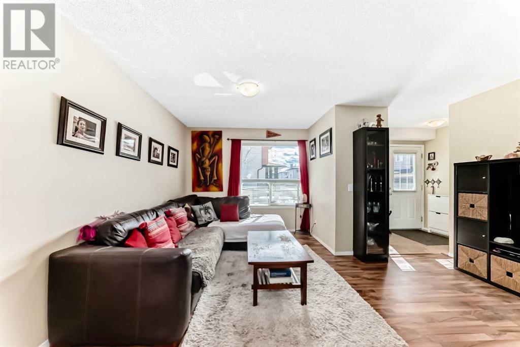 62 Eversyde Common Sw, Calgary, Alberta  T2Y 4Z7 - Photo 3 - A2198026