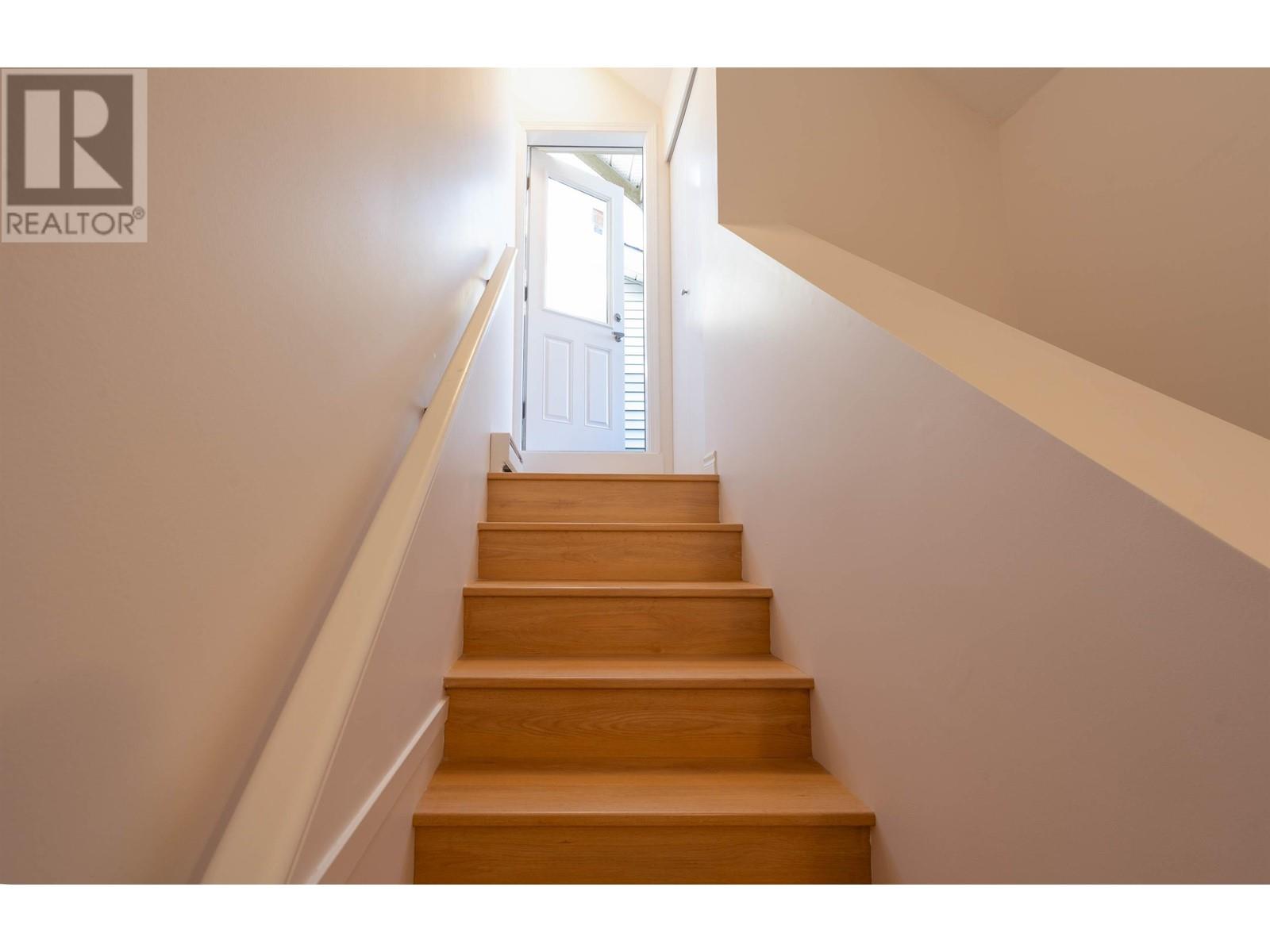 Listing Picture 9 of 22 : 61 7128 STRIDE AVENUE, Burnaby / 本拿比 - 魯藝地產 Yvonne Lu Group - MLS Medallion Club Member