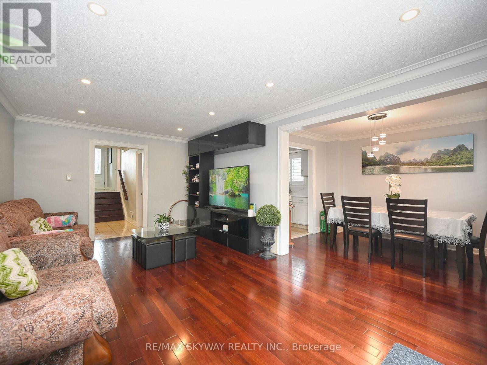 Property at 168 VOLTARIE CRESCENT image 5