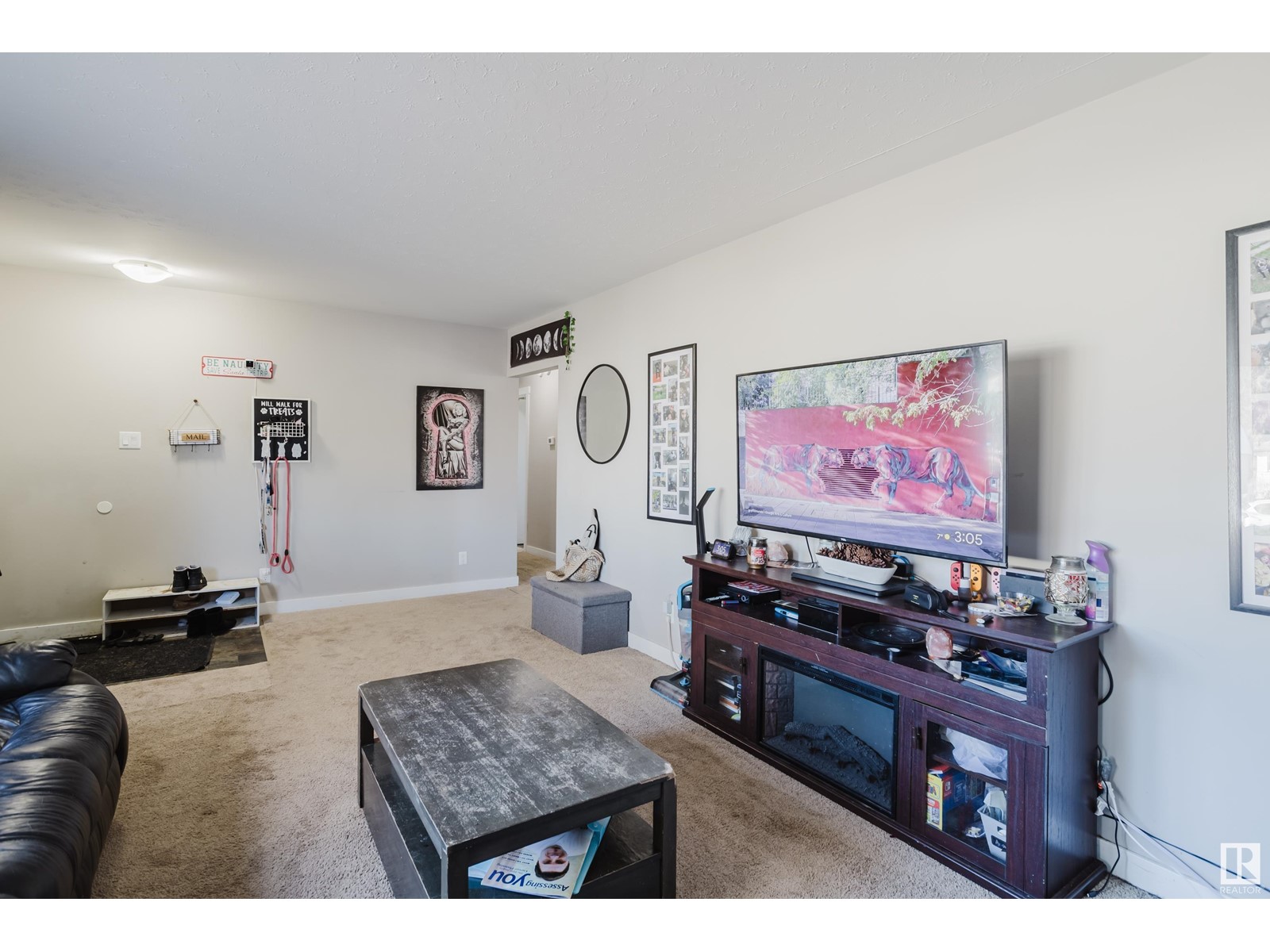 Property at 9622 157 ST NW NW image 2